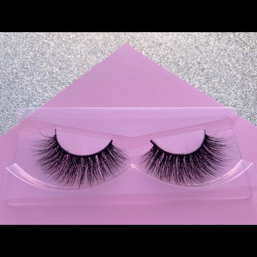 Mink eyelashes